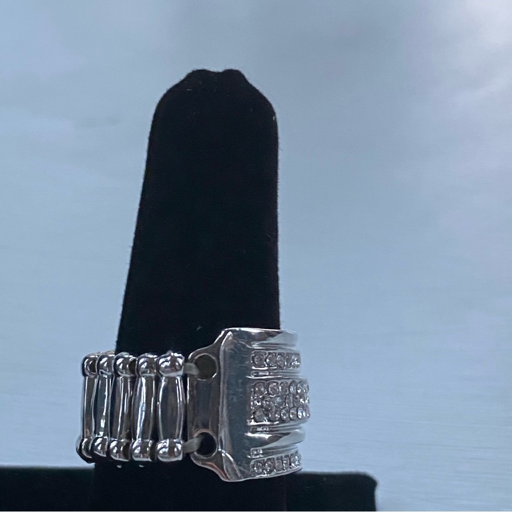 Rhinestone Ring - Picture 9 of 10